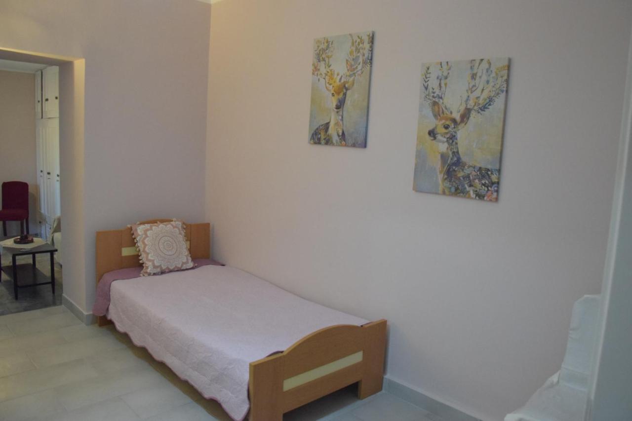 Kalamata Home, Agia Triada Exteriör bild